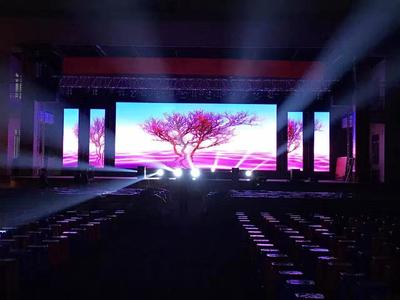 茂名屏幕出租制造商的企業(yè)禮儀服務(wù) 以專業(yè)形象贏得市場信賴